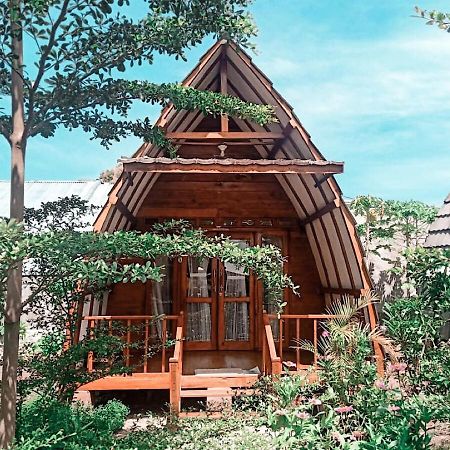 Raffles Inn 纳闽巴霍 外观 照片