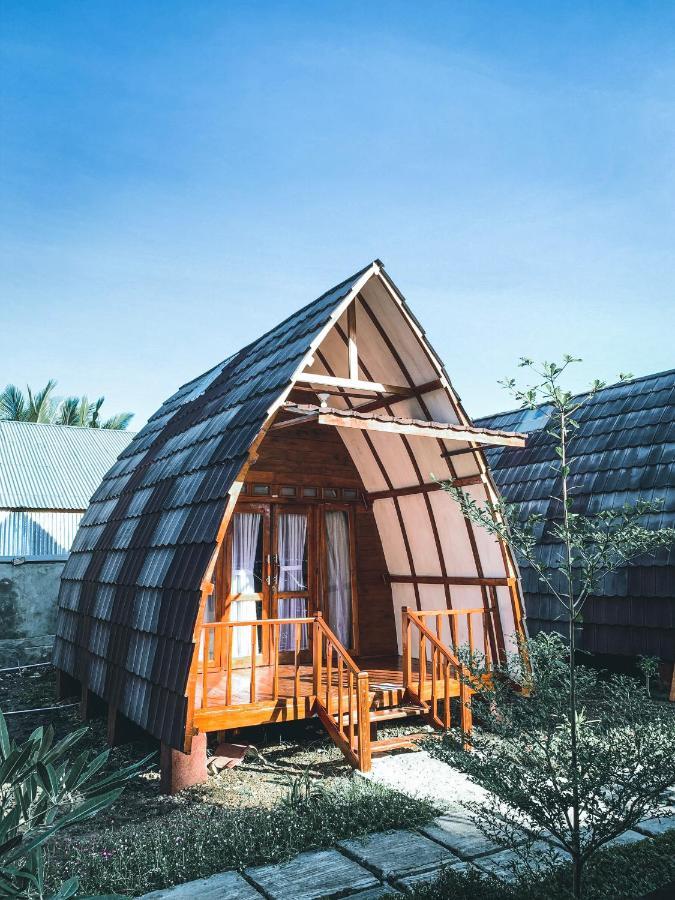 Raffles Inn 纳闽巴霍 外观 照片