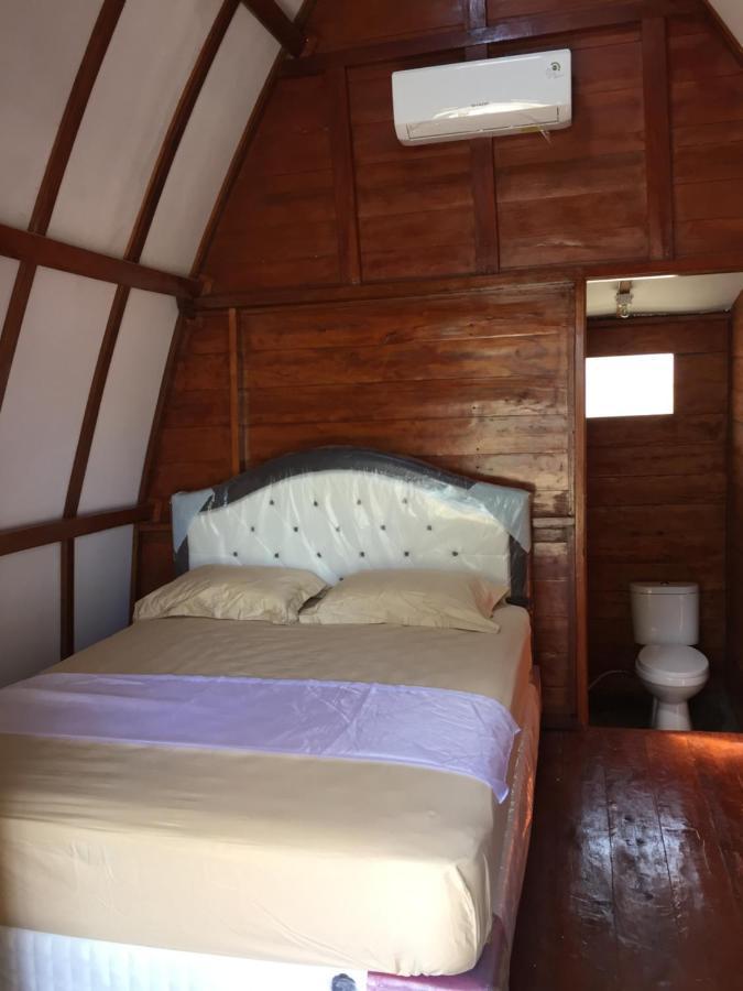 Raffles Inn 纳闽巴霍 外观 照片
